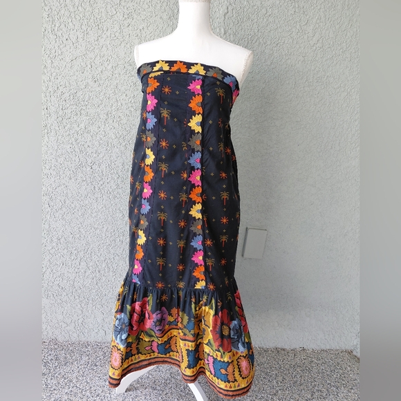 FARM Rio Dresses & Skirts - Farm Rio Embroidered Cutout / Strapless Ruffle Dress.